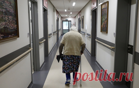 МЧС обратится в кабмин с целью ввести институт лицензирования частных соцучреждений. Замглавы ведомства Анатолий Супруновский отметил, что это совместное &quot;видение&quot; МЧС и губернатора Кемеровской области Сергея Цивилева