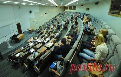 ФСБ: в вузах четырех регионов распространяли пособия с поддержкой ценностей ЛГБТ. В ведомстве уточнили, что разоблачена разведывательно-подрывная работа британского фонда Oxford Russia Fund