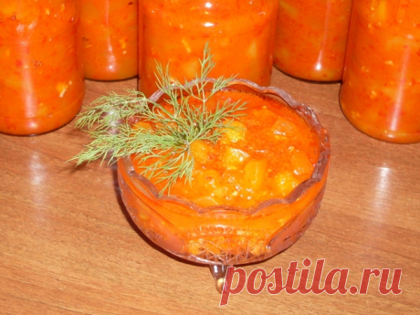 Салат из кабачков на зиму "Тещин язык". Фото рецепт Вкуснейший салат из перчика и кабачков с  чудным названием «Салат из кабачков на зиму «Тещин язык»».  Наверное все пробовали, но мало кто знает, что салат называется именно так.  В салат кладут разные овощи, а специи,зачастую, очень пикантные и жгучие, с этого и название «Тещин язык». Основой салата есть кабачок — универсальный овощ, вкусный диетический продукт. Из […]