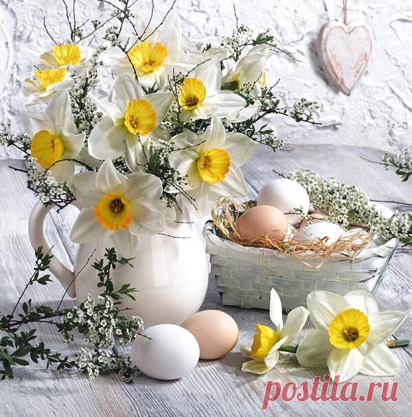 Солнечного пасхального настроения! Покоя в душе, любви в сердце!                               С наступающим праздником!