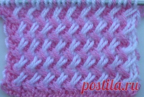 Двухцветный узор из наклонных петель