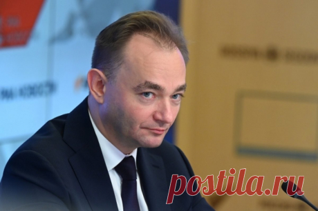 Замглавы Минцифры РФ Максим Паршин отправлен под домашний арест. Он подозревается в получении взятки в 3,5 млн рублей от гендиректора ООО «Бюджетные и финансовые технологии» Александра Моносова.