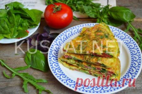 Яичница со шпинатом и колбасой. Пошаговый рецепт с фото - Кушать нет