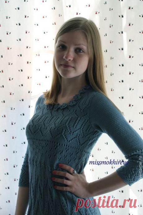 Купить вязаное платье "нежность цветов" - голубой, вязаное платье спицами, вязаное платье туника