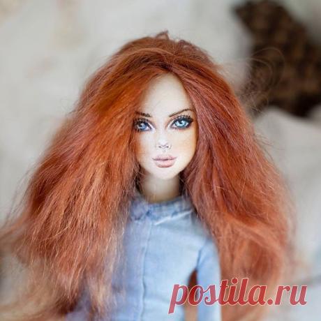 Ооох, держите меня, семеро! 😂😂
Она меня покорила😍
(❗Будет свободна, 6000 руб+ доставка. Можно бронировать❗)
Покорила всем: и своей огненной шевелюрой, и роковым кошачьим взглядом, и своей трепетной грациозностью 💙
Пока продолжаю над ней работать, но не показать вам ее уже сейчас - предательство, чесслово! 😄
#свободные_violly