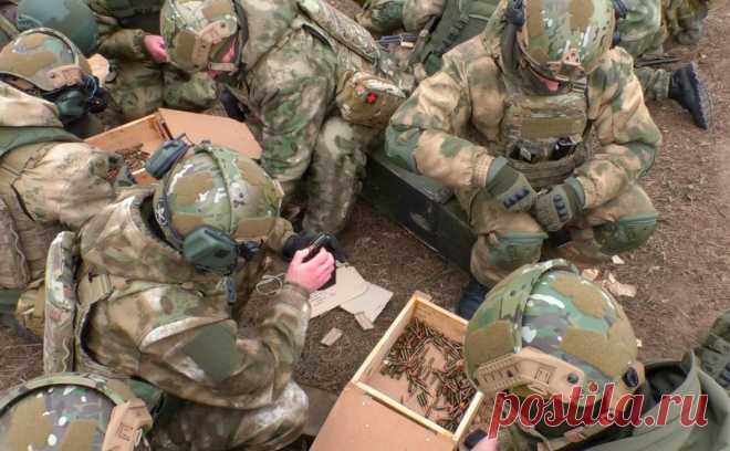 Балицкий сообщил о боевом слаживании сербских добровольцев в Запорожье. Врио губернатора Запорожской области объявил, что прибывшие из Сербии добровольцы приступили к выполнению задач в рамках боевого слаживания в батальоне им. Павла Судоплатова, сформированном в регионе в сентябре 2022 года