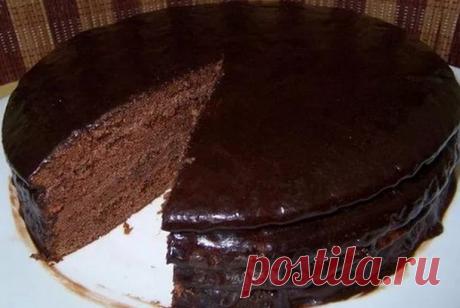 Рецепт торта "Прага" или Пражского торта - У нас так Рецепт торта «Прага» или Пражского торта «Пражский» торт – продукты: 300 грамм 15% процентной сметаны; 200 грамм сахара; 200-300 грамм пшеничной муки; сливочное масло; 2 яйца; 1 банка...