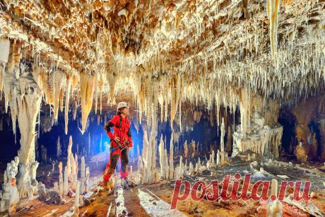 Фантастические виды доломитовой известняковой пещеры — Мания.инфо