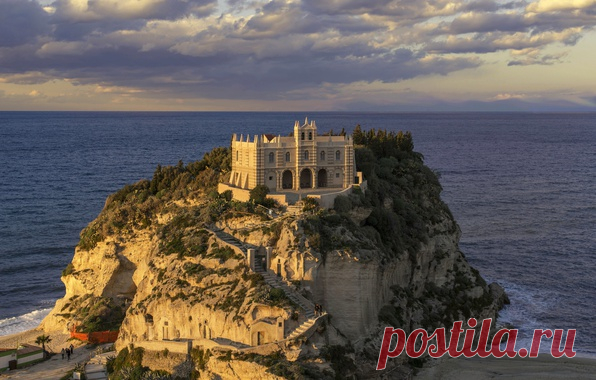 Санта-Мария-дель-Изола, церковь, Италия,  Тропеа