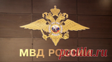 Колокольцев наградил херсонских полицейских за смелость в экстремальной ситуации. Министр внутренних дел России Владимир Колокольцев подписал приказ о награждении заместителя начальника линейного отдела МВД России — начальника следственной группы Херсонского линейного отдела МВД России на транспорте и оперуполномоченного отделения уголовного розыска ведомственными медалями «За смелость во имя спасения». Читать далее