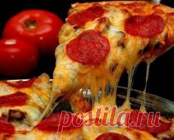 9 рецептов пиццы.
1.Пицца с вкусным краешком
ИНГРЕДИЕНТЫ:
● 150мл тёплой воды
● 0.5 ч.л. сахара
● 0.5 ч.л. соли
● 2 ст. ложки оливкового или растительного масла
● 8 г сухих дрожжей (1 ч.л)
● 1.5 ст. муки
ПРИГОТОВЛЕНИЕ:
Сахар размешать в воде, добавить дрожжи и поставить в теплое место минут на 10. Муку просеять, добавить соль, масло и подготовленные дрожжи, хорошо вымесить тесто, сформировать колобок , положить в миску, накрыть пленкой, убрать в теплое место, пока не увели...