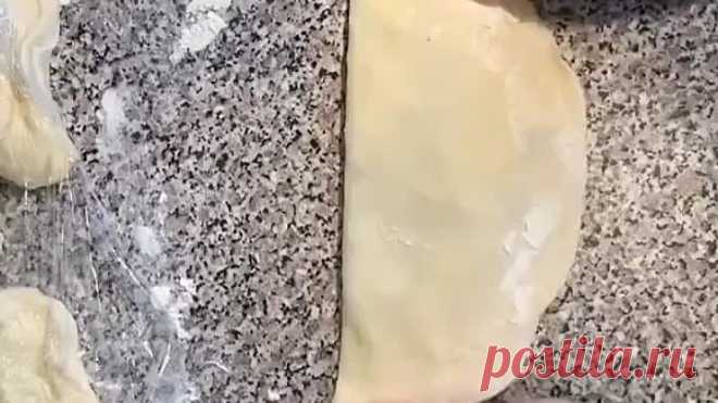 Выпечка-Чебуреки с сыром, творогом и зеленью