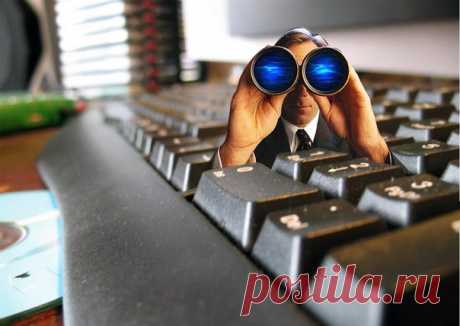 В России хотят штрафовать мессенджеры за отказ помогать ФСБ читать переписку Комитет Госдумы РФ по безопасности и противодействию коррупции рекомендовал принять поправку, которая обязывает мессенджеры предоставлять ФСБ «информацию, необходимую для декодирования принимаемых, передаваемых, доставляемых или обрабатываемых электронных сообщений». За отказ от сотрудничества с ФСБ предусмотрен штраф в размере до 1 миллиона рублей (около $15560). Поправка внесена в так называемый…