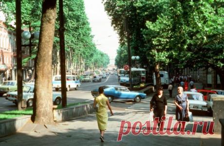 Очень разные города 1985 года