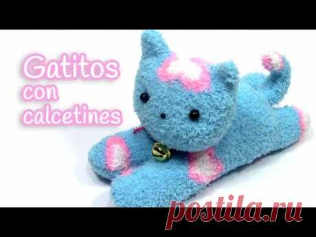 Manualidades: GATITO de PELUCHE hecho con calcetines - Innova Manualidades - YouTube