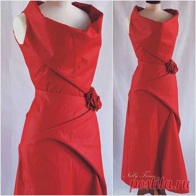 #draping #sewingblogger #imitationleather #partydress #reddress #eveningdress  #romantic #patternmaking #fabricmanipulation #style #avondjurk #rod #leer #naaien #шитьлюблю #муляж #платье #красный