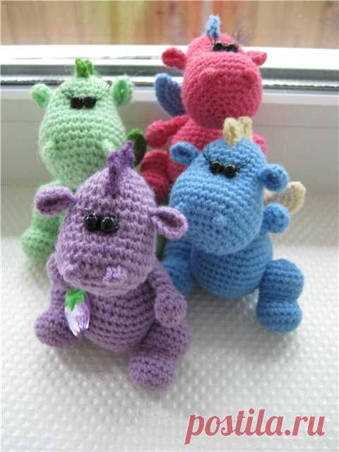 Дракончик. Игрушки вязанные крючком / Вязанные игрушки крючком и на спицах. Схемы, фото / Ёжка - стихи, загадки, творчество и уроки рисования для детей