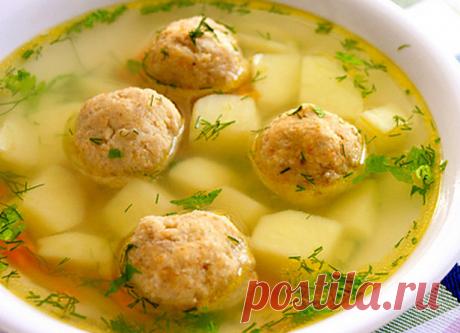 Суп с фрикадельками: 6 рецептов В поисках, что приготовить на ужин или обед из первых блюд, стоит обратить внимание на суп с фрикадельками. Для многих это любимый суп из детства. Он получается наваристым и сытным, а также содержит много питательных и полезных элементов. Готовится суп на скорую руку, быстро и несложно. Главная составляющая первого блюда – фарш. От него зависит целиком вкус супа. Фарш можно приобретать в магазине или на рынке. В таком случае, чтобы не нарват...