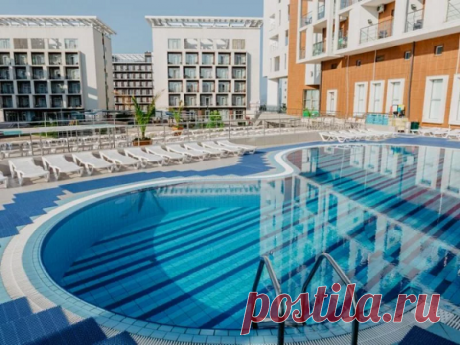 В настоящее время популярный семейный отель «Bridge Resort 4*» в городе Адлер может предложить своим посетителям качественный отдых на побережье Черного моря, где любой член семьи может найти для себя наиболее подходящее развлечение. Познакомиться со всеми предложениями гостиницы возможно непосредственно на сайте либо обратиться к специалисту, который подробно проконсультирует о номерах и услугах отельного комплекса.