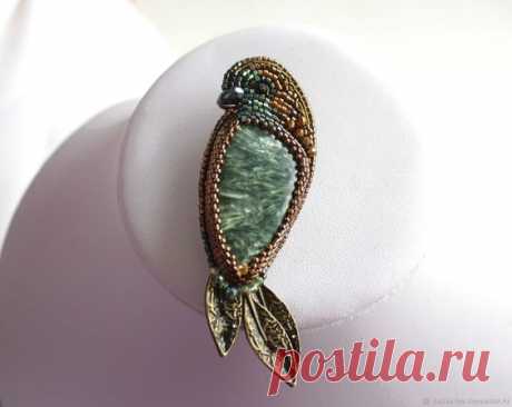 Брошь-птица "Танагра зеленая" с серафинитом – заказать на Ярмарке Мастеров – H4NXFRU | Брошь-булавка, Тверь