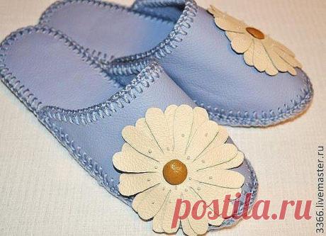 Не оставим гостей без тапочек.