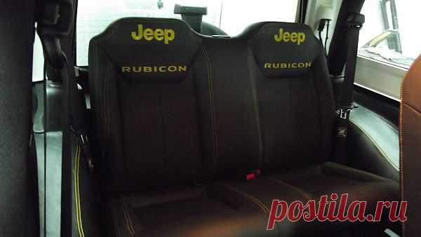 Jeep Wrangler 2 под карбон, салон перешивали мои хорошие друзья.
