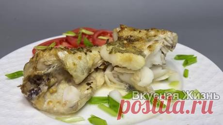 Просто смажьте минтай горчицей и отправьте в духовку! Вкуснее ещё не было