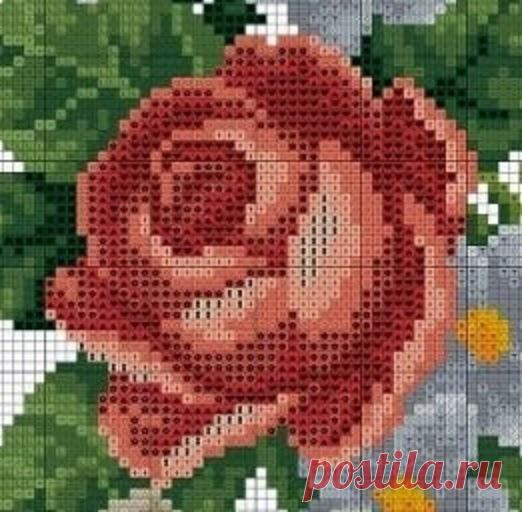 Коврик-плед крючком из квадратов 

Столько мотков (один моток: 50 г / 133 м) пошло:
Белоснежый - 1+
Белый -5
Бежевый - 7
Светло-коричневый - 5+
Шоколадный - 5
Чёрный - 6

Из одного мотка получалось 32 квадрата. Используя умножение, пересчитывать 