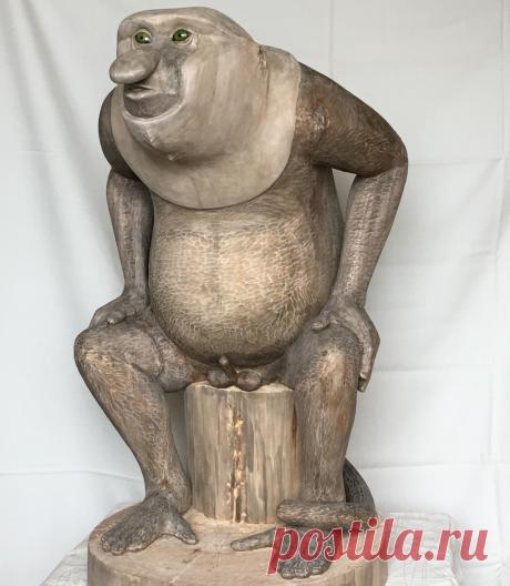 Скульптура Удивлённый Носач выполнена полой для облегчения веса и предохранения массива от растрескивания. Высота скульптуры 96 см. Находится в коллекции автора. Выставлена на продажу. Цена 1100000 руб.