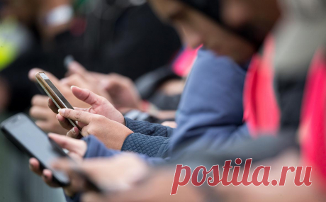 Дуров рассказал о запуске бизнес-аккаунтов в Telegram. Пользователи Telegram смогут создавать бизнес-аккаунты, на которых будут доступны местоположение и график работы, автоматические сообщения и шаблоны ответов. Новые функции изменят работу чат-ботов для коммуникации с клиентами