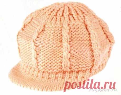 Шапка  с козырьком вязаная спицами
описание по ссылке:       https://ru4kami.ru/vyazhem-aksessuary/1122-shapka-spicami-s-kozyrkom.html