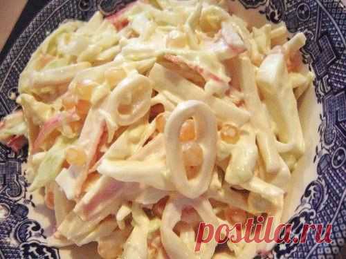 Три простых салатика с кальмарами.