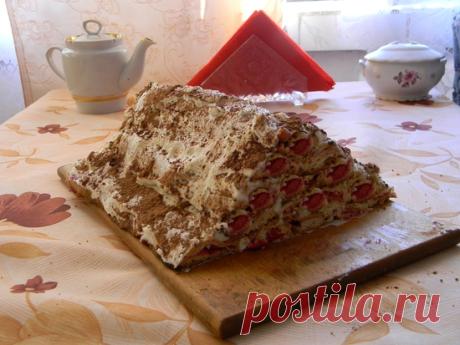 Торт "Дрова под снегом" Рецепт: 3 яйца 3 ст. л. мёда 1/2 ст. сахара 100 гр. слив. масла 1 ч. л. соды гаш. уксусом...