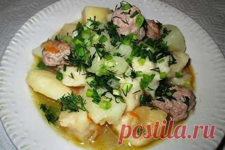 Один из вкуснейших шедевров Украинской кухни! Попробуйте - не пожалеете!
&quot;Галушки с картошкой и фрикадельками&quot; Вот рецепт...