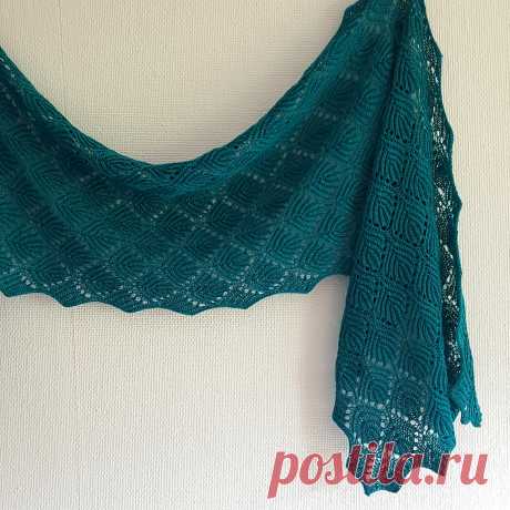 Ravelry: Bärentatzen Scarf pattern by Sybil R