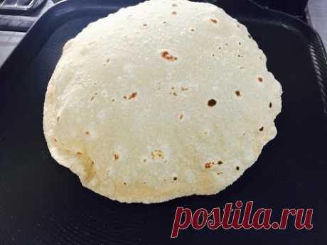 Very Detailed Roti or Chapati or Aka or Pulka Fulka (Indian soft bread)