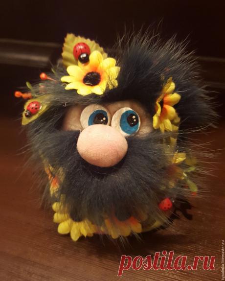 Купить домовой"ВИКЕНТИЙ" в интернет магазине на Ярмарке Мастеров Купить или заказать домовой&quot;ВИКЕНТИЙ&quot; в интернет магазине на Ярмарке Мастеров. С доставкой по России и СНГ. Материалы: натуральный мех, капрон, синтепон,&hellip;. Размер: 13 см