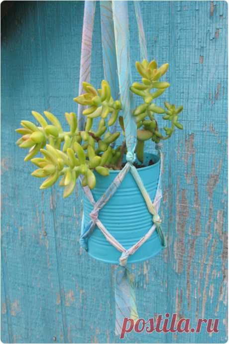 DIY Tutorial: Plant Hanger From Fabric Strips | Gleeful Things