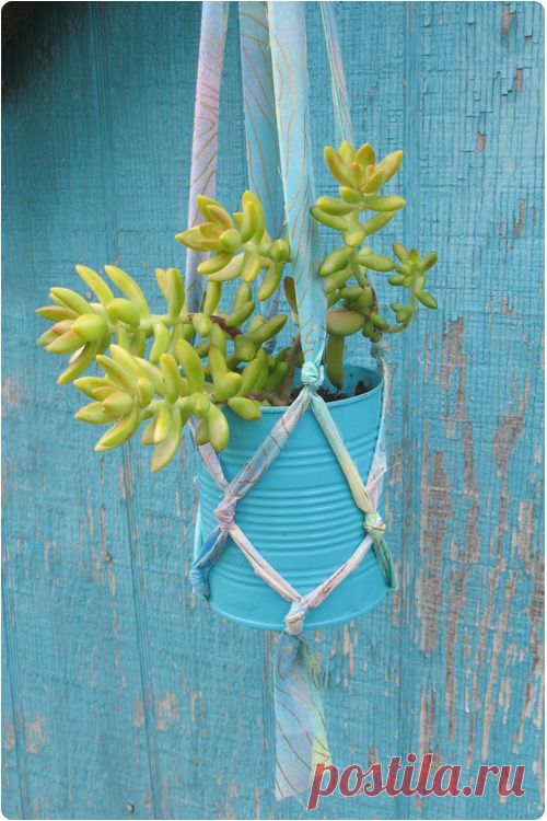 DIY Tutorial: Plant Hanger From Fabric Strips | Gleeful Things