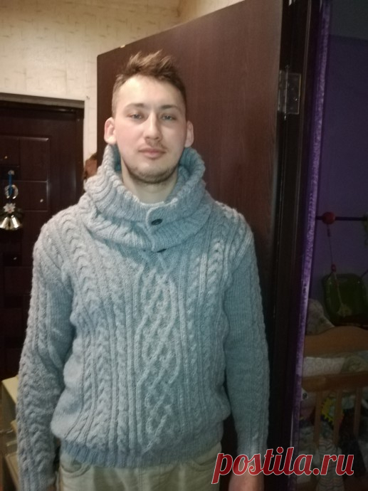 Мужской джемпер с хомутом
