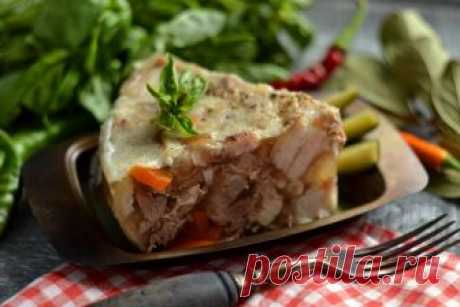 Прозрачный холодец из свиных ножек. 10 рецептов приготовления вкусного холодца Обычно летом люди предпочитают кушать легкие супы и салаты, которые готовятся из фруктов и овощей. Зимой же особенно актуальны закуски и блюда из мяса, так как хочется питательного и при этом вкусного...