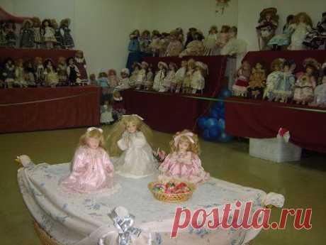 Английские дамы в старинных нарядах: коллекционные куклы в Белогорье | Ты - репортёр | «Ты - репортер»: новости от очевидцев. , видео