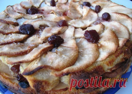 Шарлотка из черствого хлеба.