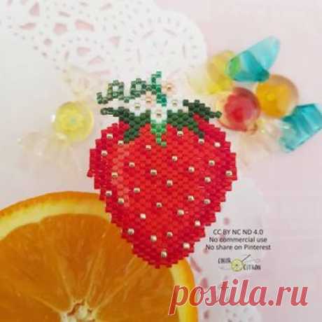 La fraise remaniée de la pochette surprise numéro 3. J'ai repris mon ancien modèle que j'ai adouci en réduisant un peu sa taille et en arrondissant un peu plus les côtés.
Bonne soirée ❤🍓❤
#fraise #strawberry #fruit #jenfiledesperlesetjassume #perlesaddictanonymes #perlesaddict #jesuisunesquaw #diy #handmade #perlezmoi #miyuki #beads #beading #tissage #tissageperles #brickstitch #shapedstitch #beadsstich #perlesandco #miyukibeads #originalbeadstich #jenfiledesperlesetjaime...