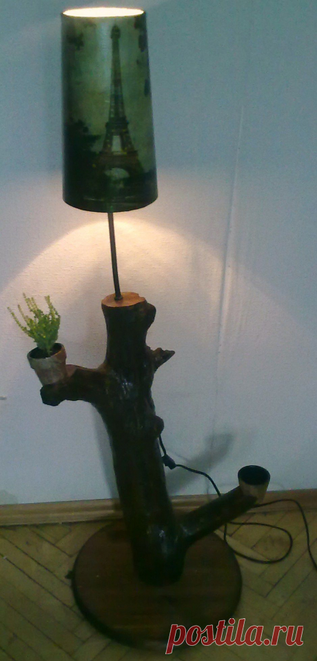 Торшер &quot; Париж&quot;  основание натуральное дерево .