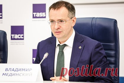 Мединский назвал число оставшихся на Украине жителей Курской области