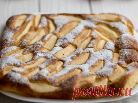 Шарлотка на сметане