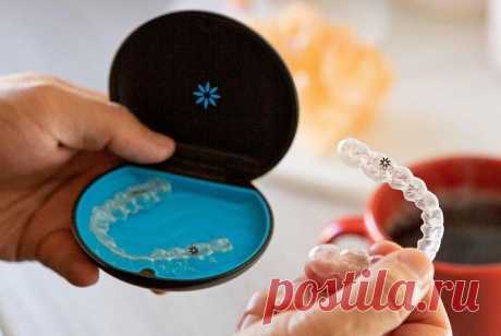 Элайнеры Invisalign для исправления прикуса. Клиника iortho специализируется на выравнивание зубов с помощью прозрачных капп — элайнеров. Элайнеры это альтернатива брекетам: удобно носить, быстрое привыкание, безболезненно. На первой консультации вы узнаете, как будет выглядеть ваша улыбка после курса лечения блогодаря 3д-модели. Элайнеры подходят детям и у них практически нет противопоказаний, поэтому элайнеры Invisalign можно носить во время беременности. orthocenter.spb.ru/invisalign