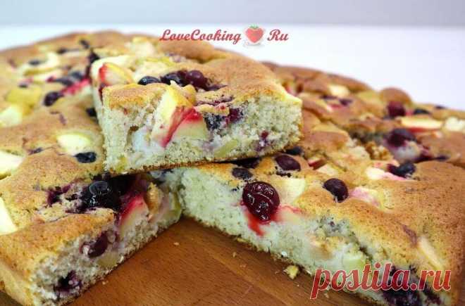 Воздушный и сочный ягодный пирог без глютена- LoveCooking.ru