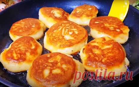 Натерла, смешала и пожарила. Оладьи с яблоками: вкуснятина на завтрак для всей семьи Оладьи — это одно из самых популярных и любимых многими блюд на завтрак. Они просты в приготовлении, вкусны и сытны. Существует множество рецептов оладий: их можно приготовить на кефире, молоке или даже воде. В качестве начинки можно использовать различные фрукты, ягоды, шоколад или орехи. Яблоки придают оладьям приятную кислинку и делают их более сочными и […]